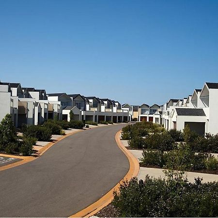 Quest Sanctuary Lakes Point Cook Exterior foto